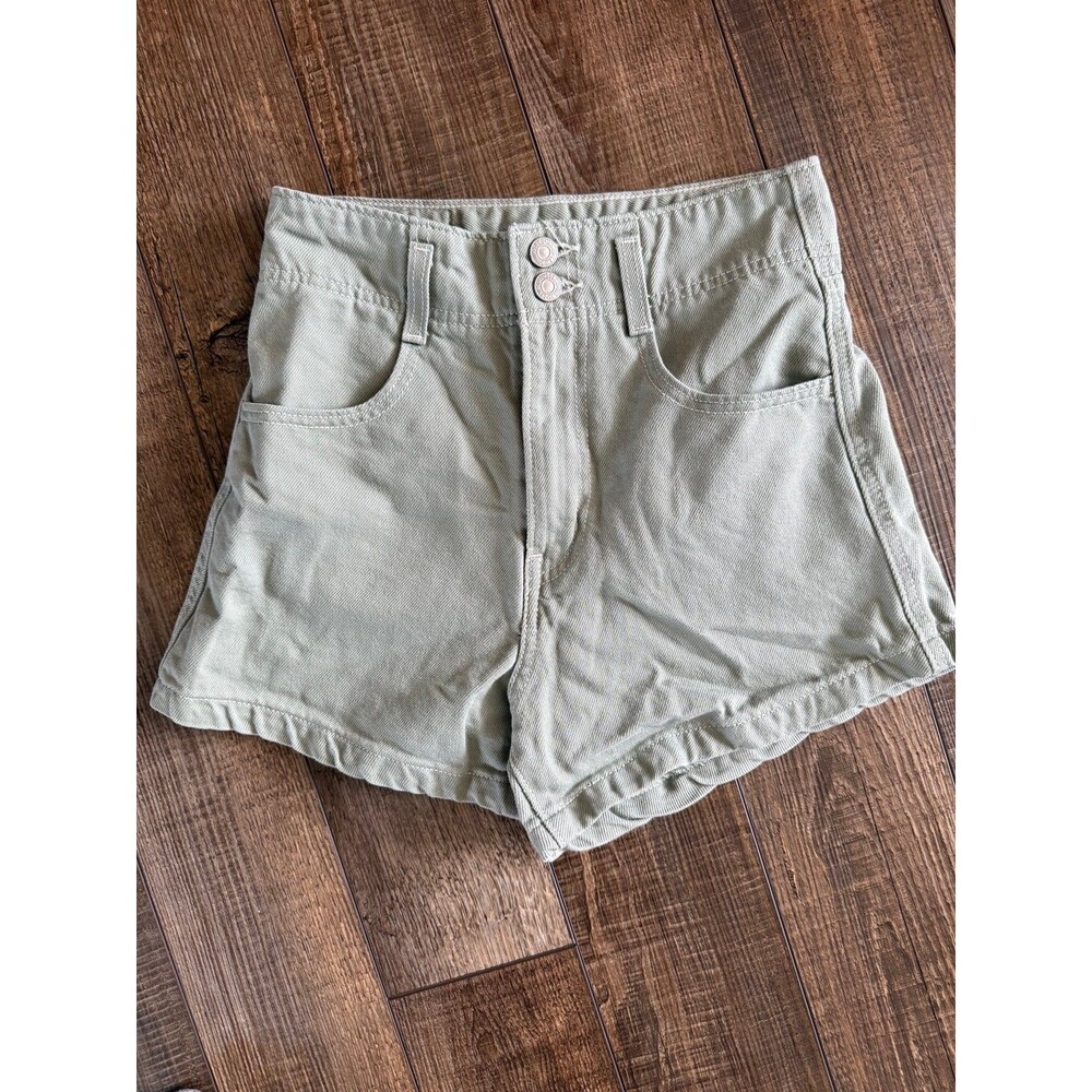Levi’s High Waisted Mom Shorts Sz. 25 Sage Green